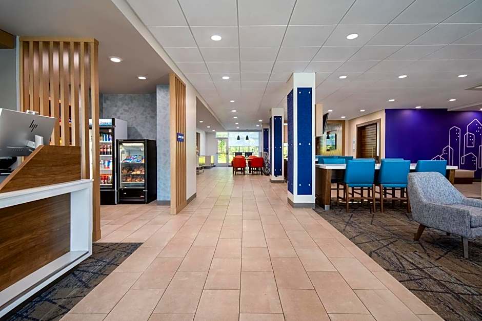 Holiday Inn Express & Suites Muskegon - Grand Haven By IHG