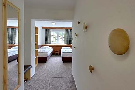 Economy Quadruple Room