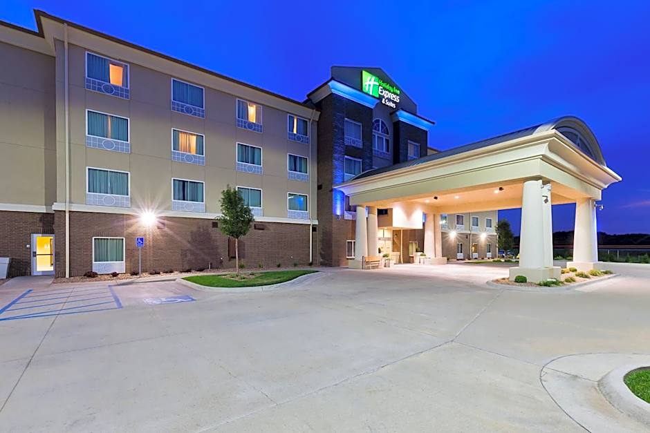 Holiday Inn Express Hotel & Suites Salina By IHG