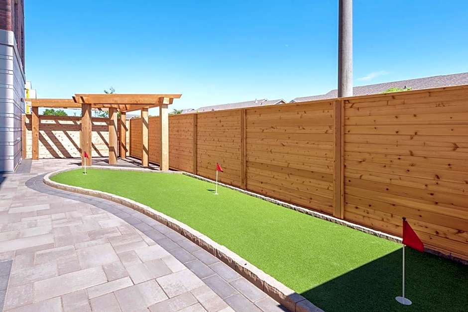 Homewood Suites by Hilton Ottawa Airport