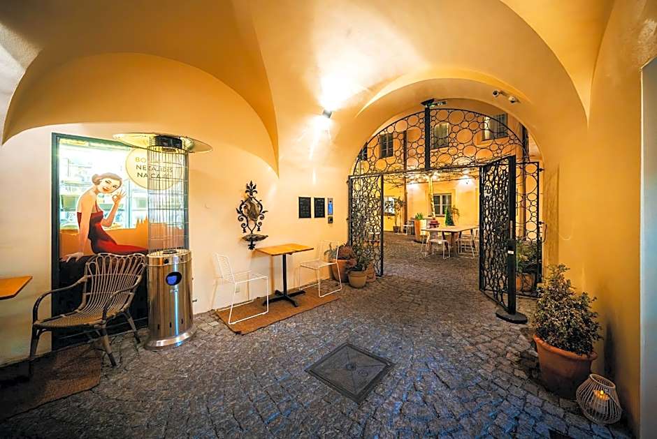 Old Royal Post Boutique Hotel & Premium Suites