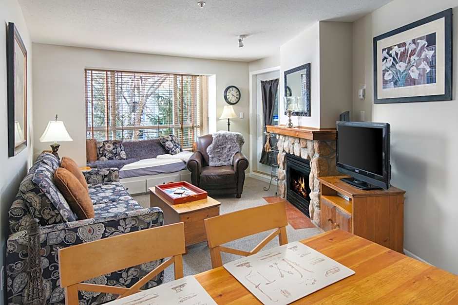 Town Plaza Suites by Golden Dreams