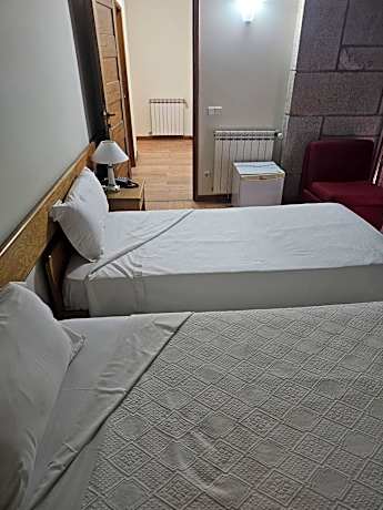 Standard Double Suite