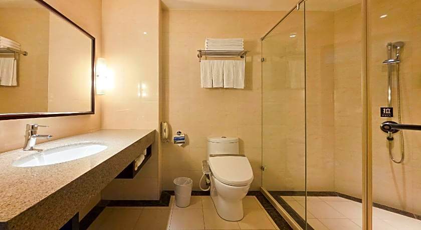 CHECK Inn Taichung LaiLai 