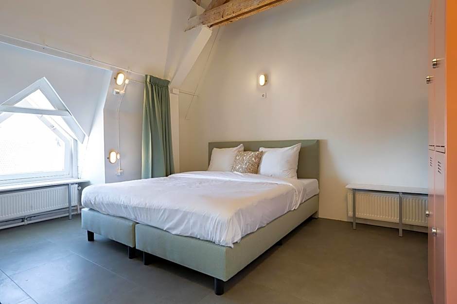 Pink Flamingo Boutique Hostel