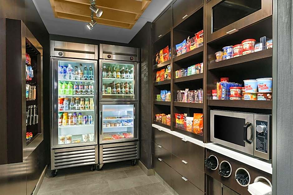 Courtyard by Marriott Chicago Bloomingdale