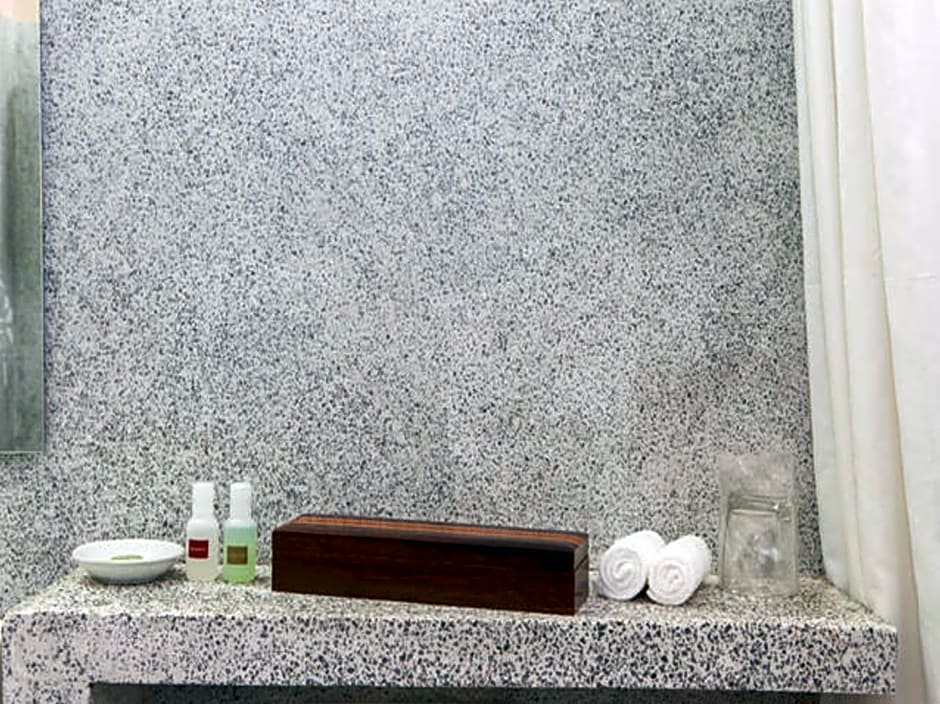 Maison Arnica Hotel and Restaurant 