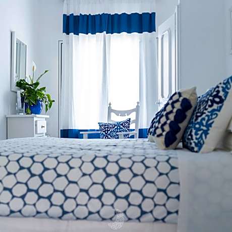 Double Room with Sea View and small Balcony