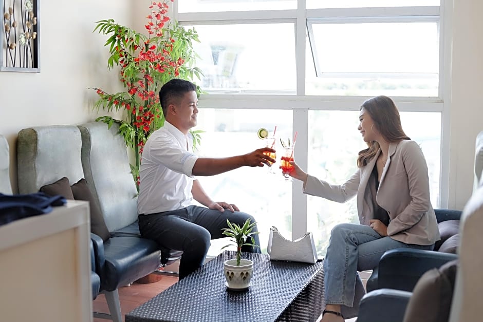 AEROSTOP HOTEL & RESTAURANT