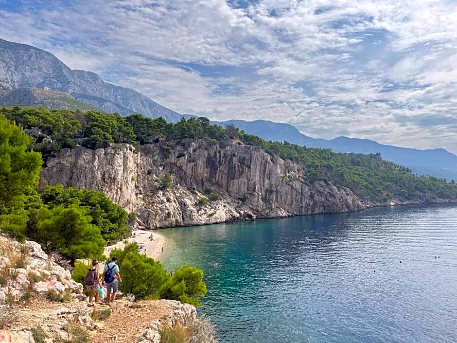 Uzelac Apartment - Pool & Sea View in Makarska