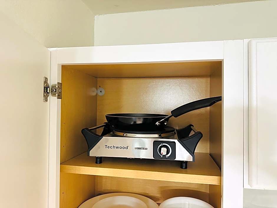 Charming Beach Studio With Pool & Sauna