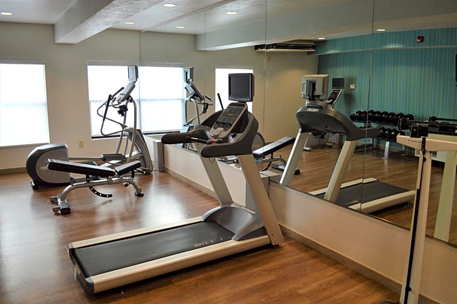 Holiday Inn Express & Suites Batesville, an IHG Hotel