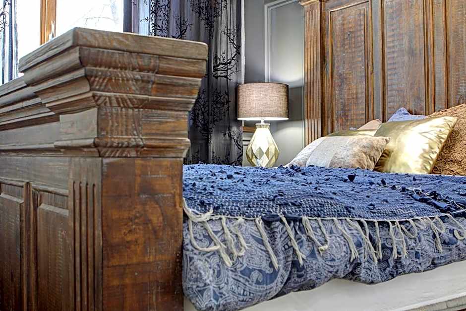 Mitten Village Family Residence