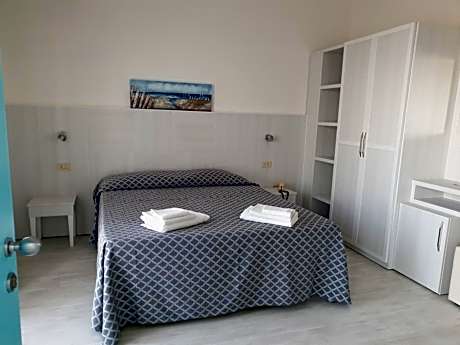 Double or Twin Room with Sea View