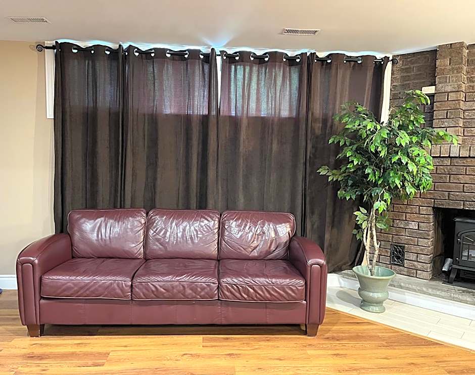 Entire Basement Apartment in Mississauga, Etobicoke