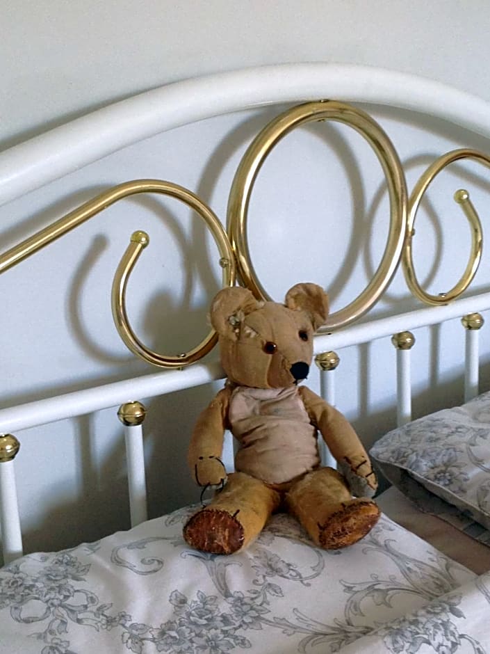 Rebels Hide -Self check in rooms