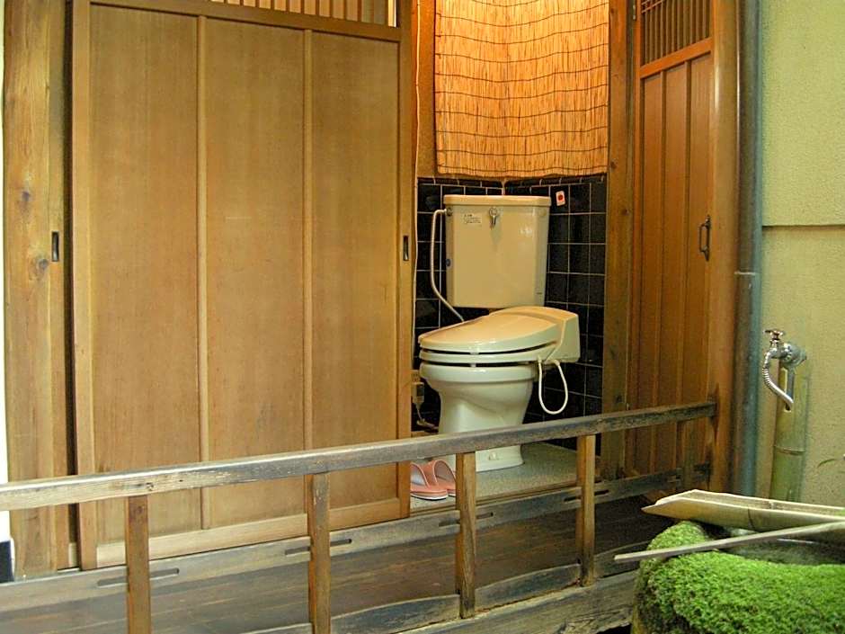 Guesthouse Itoya Kyoto