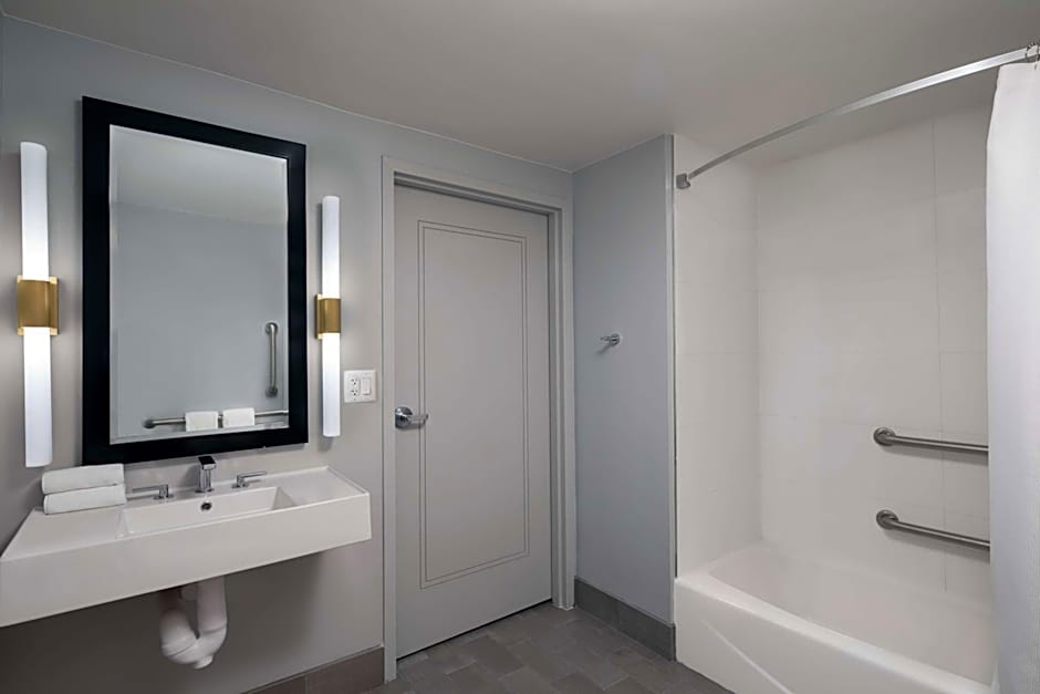 The Starling Atlanta Midtown, Curio Collection by Hilton