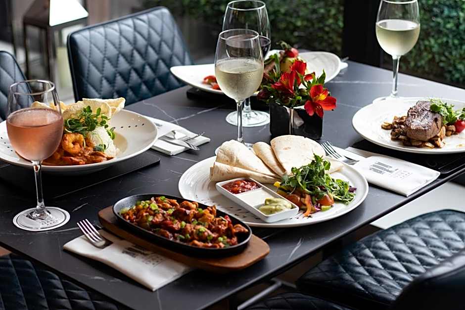 Killarney Oaks Hotel