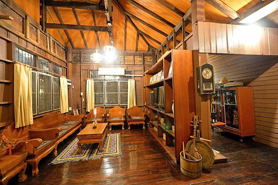 Huan Kawin Hostel & Photography Gallery