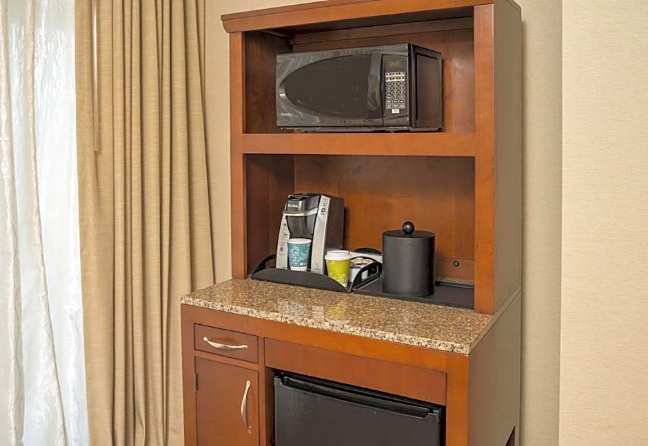 Hilton Garden Inn Alexandria Old Town National Harbor