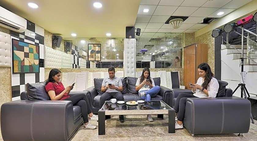 HOTEL WELCOME PALACE