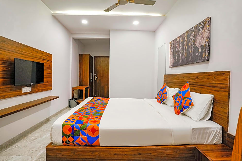 FabHotel Swaraj
