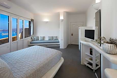 Divine Suite Caldera View