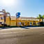 Colonial Pool & Spa Motel