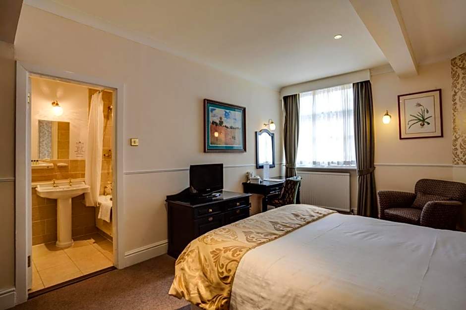 The Saracens Head Hotel