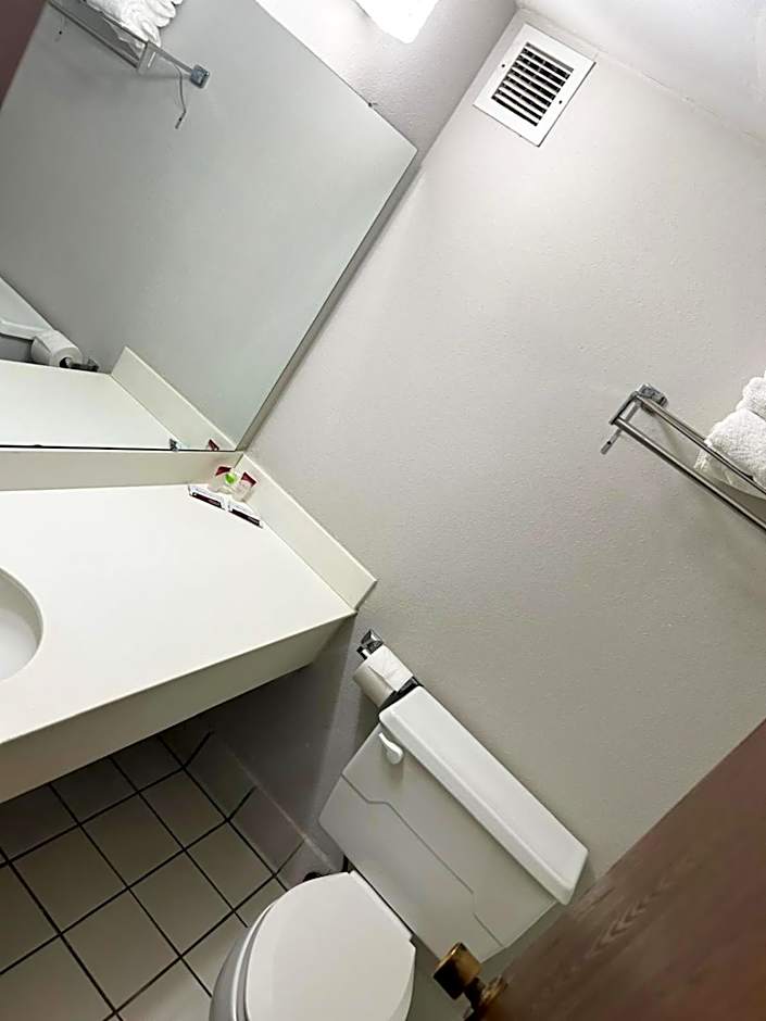 Blue Way Inn & Suites La Crosse