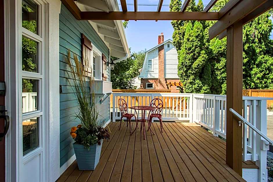 CHATHAM HOUSE Kelowna Bed & Breakfast