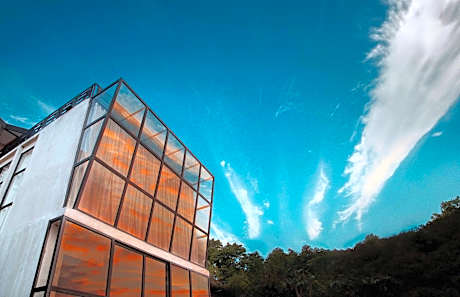 Flores Passport House