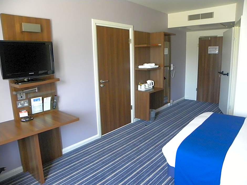 Holiday Inn Express Colchester By IHG