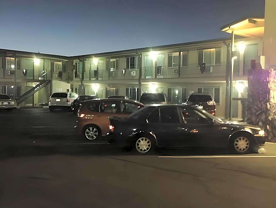Knights Inn Motel