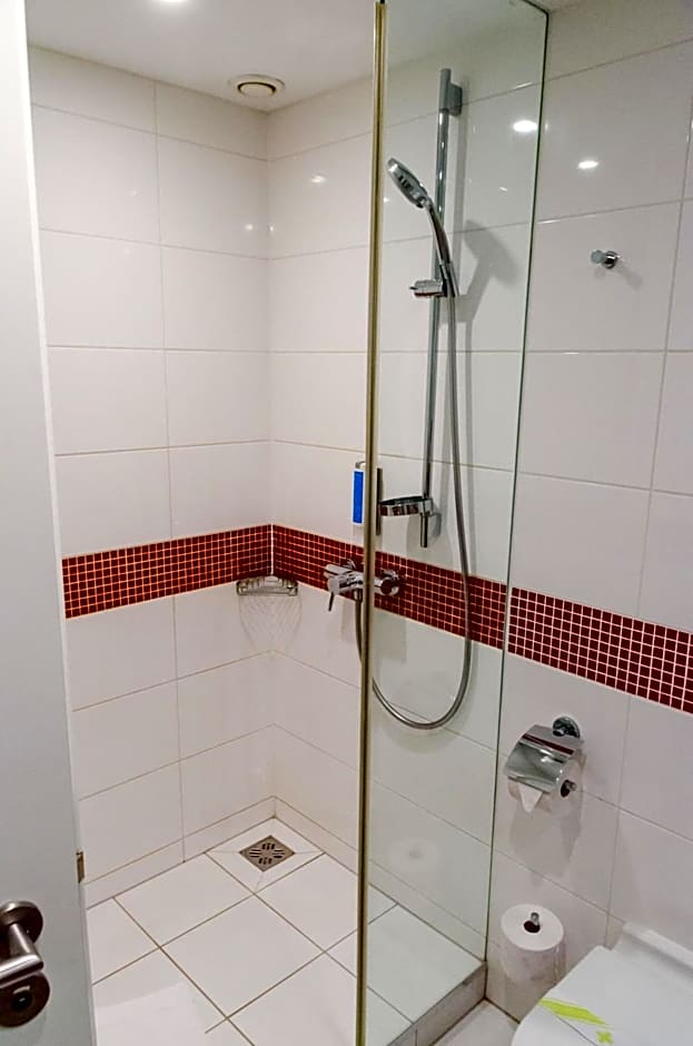 Vienna House Easy By Wyndham Airport Bucharest