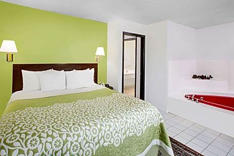 2 Queen Bed Smoking Room With Free