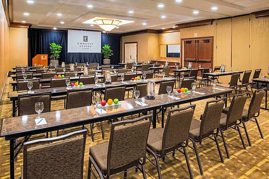 Embassy Suites By Hilton Hotel Sacramento-Riverfront Promenade