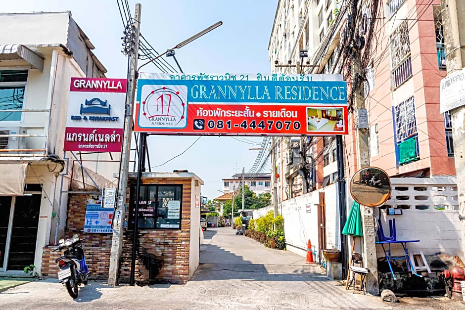 Grannylla Residence Charoenkrung