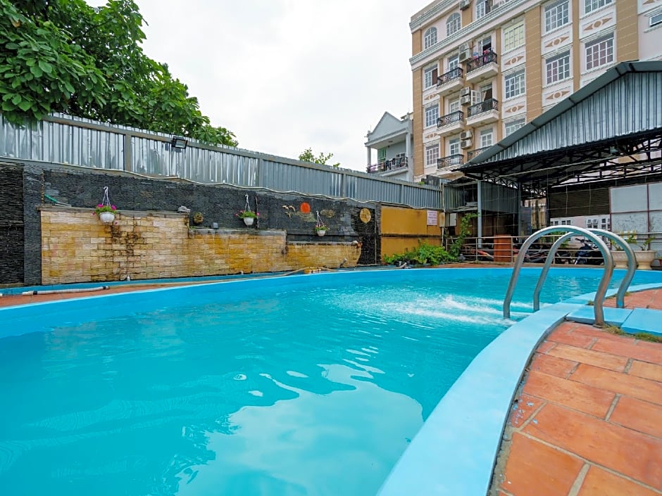 Hoa Phat Hotel & Apartment