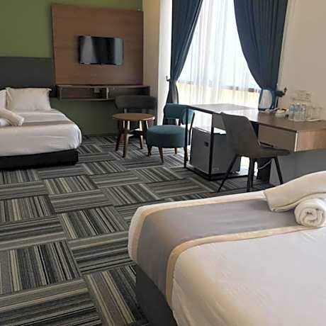 Executive Family Room