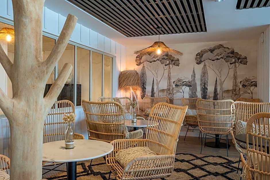 Hotel Atalante Relais Thalasso Et Spa