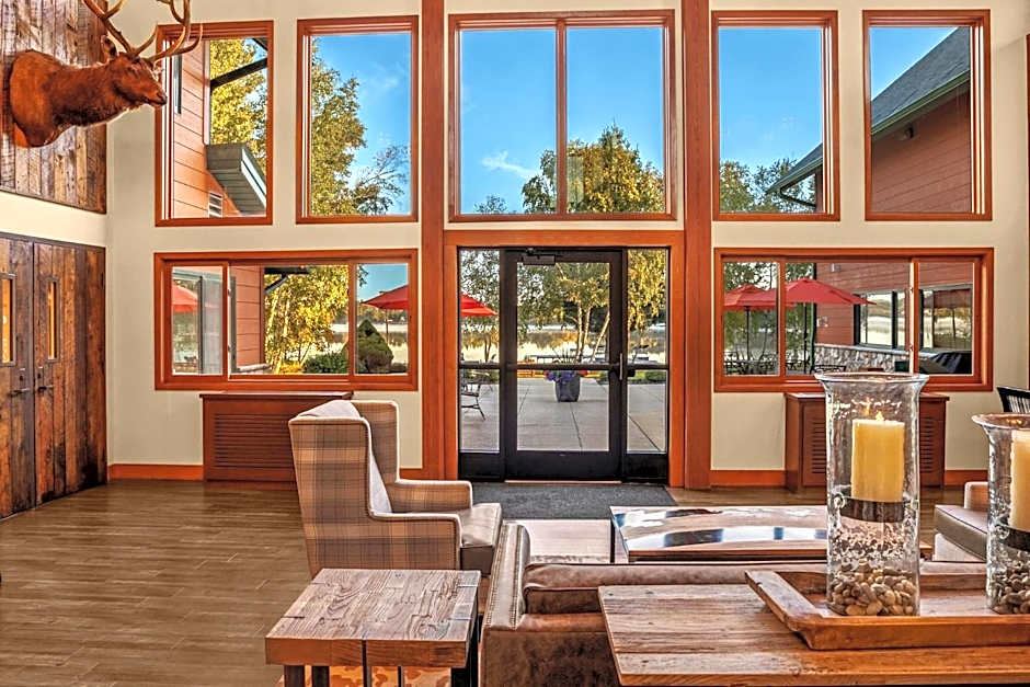 Holiday Inn Express & Suites Hayward By IHG