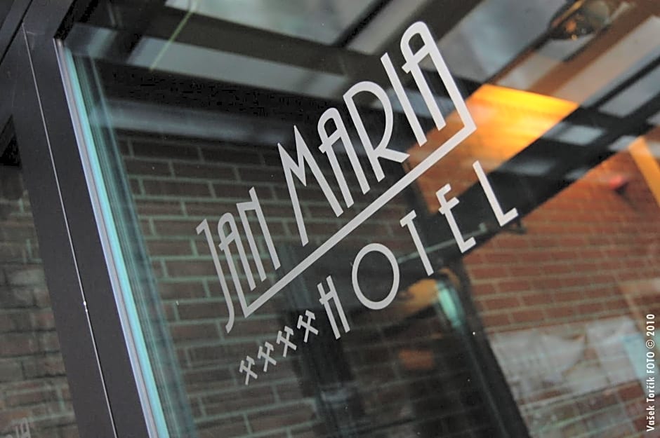 Jan Maria Hotel & Restaurant