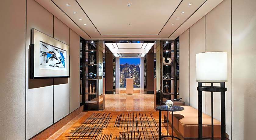 Four Seasons Hotel Hong Kong
