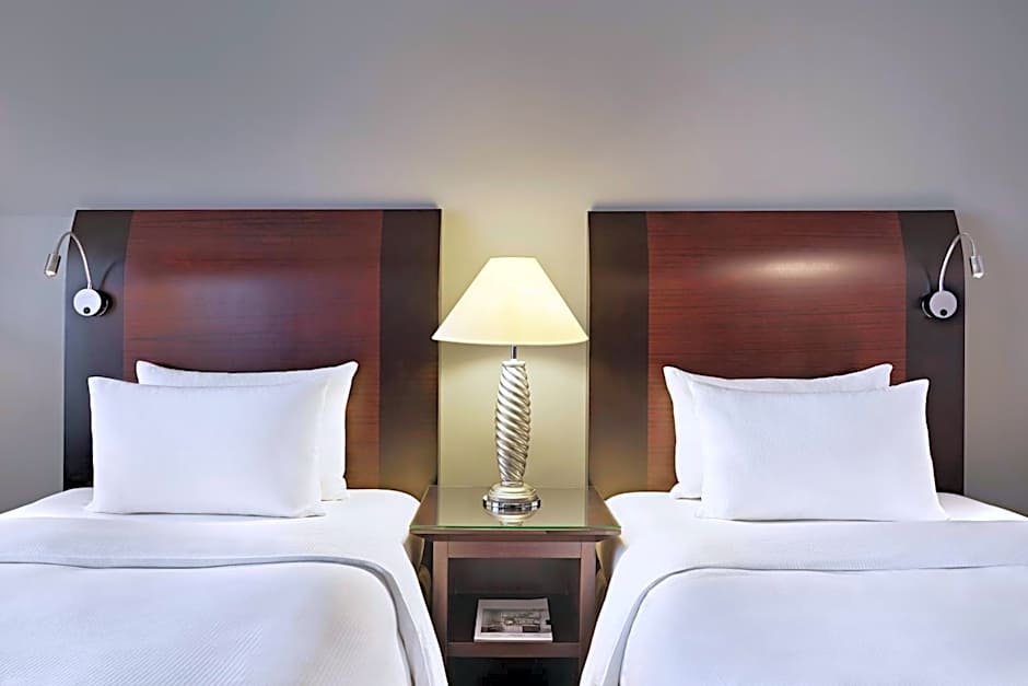 Lindner Hotel Cologne City Plaza, part of JdV by Hyatt