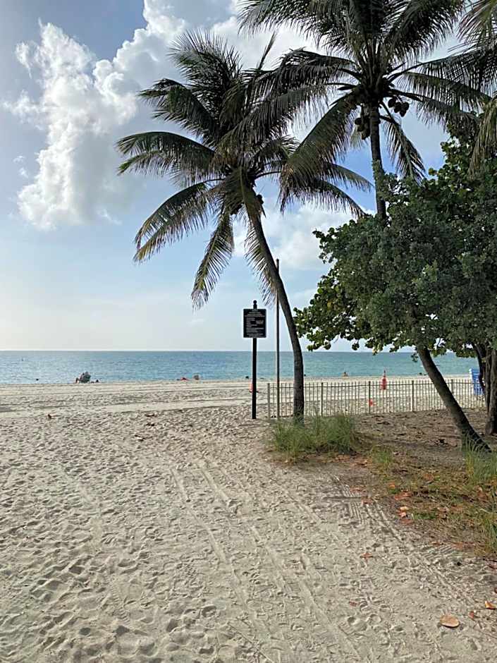 Beachfront condo in Miami!