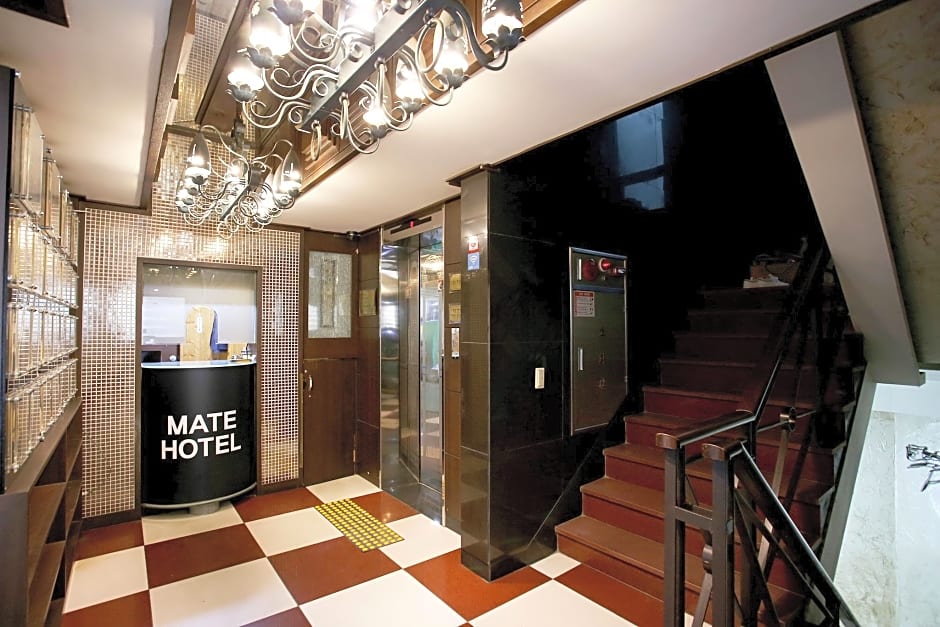 Mate Hotel