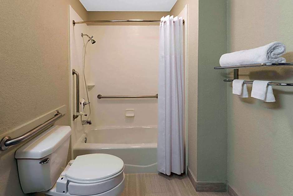 Days Inn by Wyndham Snyder