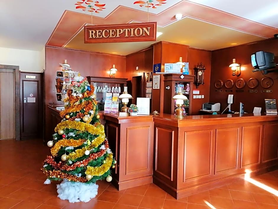 Elina Hotel